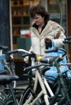 Amsterdam 19 februari 2018 
Linda v Dijck doet  boodschappen op de cornelis schuytstraat