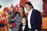 Amsterdam 11 februari 2018
Premiere Ted en het geheim van koning Midas in Pathe arena. Lodewijk Hoekstra met zijn zwangere vriendin en zijn kinderen