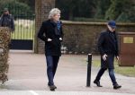 Leusden 6 maart 2018
Crematie Mies Bouwman in crematorium Leusden. Mathijs v Nieuwkerk met Marc Marie Huybregts