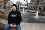 Amsterdam 9 maart 2018
Michel de man die een probleem heeft met Patricia Paay. Hij draagt een trui van eendevanger