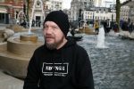 Amsterdam 9 maart 2018
Michel de man die een probleem heeft met Patricia Paay. Hij draagt een trui van eendevanger