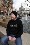 Amsterdam 9 maart 2018
Michel de man die een probleem heeft met Patricia Paay. Hij draagt een trui van eendevanger