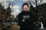 Amsterdam 9 maart 2018
Michel de man die een probleem heeft met Patricia Paay. Hij draagt een trui van eendevanger