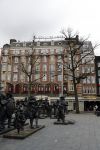 Amsterdam 6 maart 2018
Beveiliging met honden bij opbames RTL Late night in NH hotel Schiller