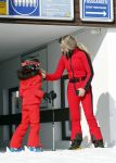 Lech/ Oberlech 25 februari 2018
Nikkie Plessen en haar man Ruben Bontekoe zij met hun kinderen op vakantie in Oberlech