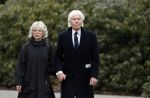 Leusden 6 maart 2018
Crematie Mies Bouwman in crematorium Leusden. Paul v Vliet met zijn vrouw