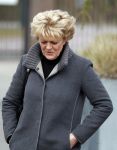 Leusden 6 maart 2018
Crematie Mies Bouwman in crematorium Leusden. Simone Kleinsma met Martine Bijl en Berend Boudewijn