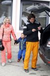 Wargain 1 maart 2018
Sonja Bakker en haar vriend  Barry van Suijdam en zoontje Bram op ski vakantie.