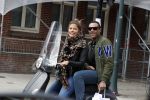 Amsterdam 12 maart 2018
Stephanie Tency met haar compagnon op de scooter