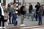 Amsterdam 11 maart 2018 
Tijl Beckand met zijn kinderen