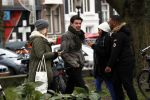 Amsterdam 19 december 2017
Twan Huys en zijn vrouw op de Utrechtsestraat