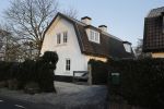 Loosdrecht 21 februari 2018
Gedenkteken voor Fleur Balkestein , het meisje van 19 die doodgereden werd na straatrace vader en zoon Walter vv W en Casper van W. Dit is hun huis