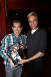 Bussum 6 maart 2019
Boekpresentatie van Lex Harding. Adam Curry met een fan