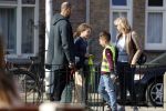 Amsterdam 27 februari 2019
Alain Clark en .. halen zijn zoontje op van school.