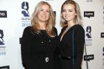 Hilversum 11 maart 2019
Uitreiking BUMA prijzen in studio 21. Alice Buys met dochter