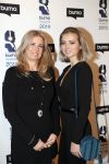 Hilversum 11 maart 2019
Uitreiking BUMA prijzen in studio 21. Alice Buys met dochter