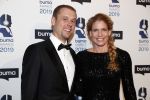 Hilversum 11 maart 2019
Uitreiking BUMA prijzen in studio 21. Armin v Buuren met zijn vrouw en compagnons