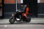 Amsterdam 8 maart 2019
Birgit Schuurman en haar nieuwe vriend Sander v Haarlem op scooter onderweg naar Cafe Carter in Amsterdam zuid.
