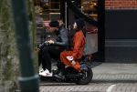 Amsterdam 8 maart 2019
Birgit Schuurman en haar nieuwe vriend Sander v Haarlem op scooter onderweg naar Cafe Carter in Amsterdam zuid.