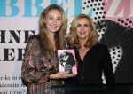 Amsterdam, 21 Februari 2019
Uitreiking boek Daphne Deckers, Dubbel Zes
Daphne Deckers met Kelly Weekers