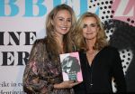 Amsterdam, 21 Februari 2019
Uitreiking boek Daphne Deckers, Dubbel Zes
Daphne Deckers met Kelly Weekers