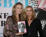 Amsterdam, 21 Februari 2019
Uitreiking boek Daphne Deckers, Dubbel Zes
Daphne Deckers met Kelly Weekers