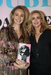 Amsterdam, 21 Februari 2019
Uitreiking boek Daphne Deckers, Dubbel Zes
Daphne Deckers met Kelly Weekers