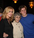 Amsterdam, 21 Februari 2019
Uitreiking boek Daphne Deckers, Dubbel Zes
Daphne Deckers met moeder en Alec Deckers