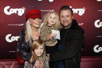 Amsterdam 10 februari 2019
Premiere Corgi in pathe arena. Dennis Weening met partner Stella en dochter Lola en dochter Coco