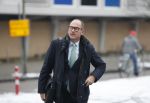 Amsterdam 1 februari 2019
Eugene v Dun ( ex partner  Connie bWitteman) arriveert bij de rechtbank van Amsterdam ivm zaak over de inbraak bij Connie op de pc hooftstraat.