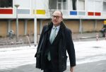 Amsterdam 1 februari 2019
Eugene v Dun ( ex partner  Connie bWitteman) arriveert bij de rechtbank van Amsterdam ivm zaak over de inbraak bij Connie op de pc hooftstraat.