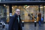 Amsterdam 1 februari 2019
Eugene v Dun ( ex partner  Connie bWitteman) arriveert bij de rechtbank van Amsterdam ivm zaak over de inbraak bij Connie op de pc hooftstraat.
