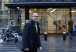 Amsterdam 1 februari 2019
Eugene v Dun ( ex partner  Connie bWitteman) arriveert bij de rechtbank van Amsterdam ivm zaak over de inbraak bij Connie op de pc hooftstraat.