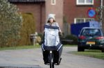 Vreeland 8 februari 2019
Inge Schrama op de bakfiets bij haar nieuwe huis in Vreeland.