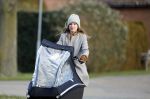 Vreeland 8 februari 2019
Inge Schrama op de bakfiets bij haar nieuwe huis in Vreeland.