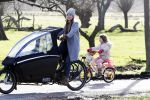 Vreeland 8 februari 2019
Inge Schrama op de bakfiets bij haar nieuwe huis in Vreeland.