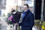 Amsterdam 14 februari 2019
JaÃ¯r Ferwerda haalt bloemen voor zijn vrouw en schoonmoeder bij bloemist Arjan.