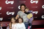 Amsterdam 10 februari 2019
Premiere Corgi in pathe arena.  Jessica Mendels met dochter IIse en dochter Eva Keesje