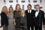Hilversum 11 maart 2019
Uitreiking BUMA prijzen in studio 21. John Ewbank met Kelly Weekers Day Ewbank zijn zus en ouders.