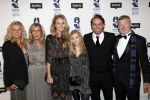 Hilversum 11 maart 2019
Uitreiking BUMA prijzen in studio 21. John Ewbank met Kelly Weekers Day Ewbank zijn zus en ouders.