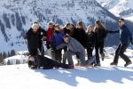 Lech 25 februari 2019
Koning Willem-Alexander, Koningin MÃ¡xima, Prinses Beatrix, Prins Constantijn, Prinses Laurentien en de prinsessen Amalia, Alexia en Ariane samen met Eloise, Leonore en Claus-Casimir tijdens de fotosessie tijdens de wintersportvakantie in Lech.