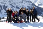 Lech 25 februari 2019
Koning Willem-Alexander, Koningin MÃ¡xima, Prinses Beatrix, Prins Constantijn, Prinses Laurentien en de prinsessen Amalia, Alexia en Ariane samen met Eloise, Leonore en Claus-Casimir tijdens de fotosessie tijdens de wintersportvakantie in Lech.