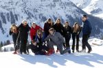 Lech 25 februari 2019
Koning Willem-Alexander, Koningin MÃ¡xima, Prinses Beatrix, Prins Constantijn, Prinses Laurentien en de prinsessen Amalia, Alexia en Ariane samen met Eloise, Leonore en Claus-Casimir tijdens de fotosessie tijdens de wintersportvakantie in Lech.