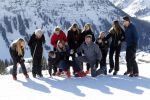 Lech 25 februari 2019
Koning Willem-Alexander, Koningin MÃ¡xima, Prinses Beatrix, Prins Constantijn, Prinses Laurentien en de prinsessen Amalia, Alexia en Ariane samen met Eloise, Leonore en Claus-Casimir tijdens de fotosessie tijdens de wintersportvakantie in Lech.