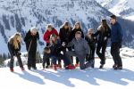 Lech 25 februari 2019
Koning Willem-Alexander, Koningin MÃ¡xima, Prinses Beatrix, Prins Constantijn, Prinses Laurentien en de prinsessen Amalia, Alexia en Ariane samen met Eloise, Leonore en Claus-Casimir tijdens de fotosessie tijdens de wintersportvakantie in Lech.