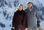Lech 25 februari 2019
Koning Willem-Alexander, Koningin MÃ¡xima, Prinses Beatrix, Prins Constantijn, Prinses Laurentien en de prinsessen Amalia, Alexia en Ariane samen met Eloise, Leonore en Claus-Casimir tijdens de fotosessie tijdens de wintersportvakantie in Lech.