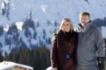 Lech 25 februari 2019
Koning Willem-Alexander, Koningin MÃ¡xima, Prinses Beatrix, Prins Constantijn, Prinses Laurentien en de prinsessen Amalia, Alexia en Ariane samen met Eloise, Leonore en Claus-Casimir tijdens de fotosessie tijdens de wintersportvakantie in Lech.