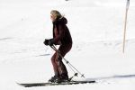 Lech 25 februari 2019
Koning Willem-Alexander, Koningin MÃ¡xima, Prinses Beatrix, Prins Constantijn, Prinses Laurentien en de prinsessen Amalia, Alexia en Ariane samen met Eloise, Leonore en Claus-Casimir tijdens de fotosessie tijdens de wintersportvakantie in Lech.