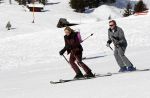 Lech 25 februari 2019
Koning Willem-Alexander, Koningin MÃ¡xima, Prinses Beatrix, Prins Constantijn, Prinses Laurentien en de prinsessen Amalia, Alexia en Ariane samen met Eloise, Leonore en Claus-Casimir tijdens de fotosessie tijdens de wintersportvakantie in Lech.