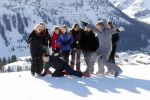 Lech 25 februari 2019
Koning Willem-Alexander, Koningin MÃ¡xima, Prinses Beatrix, Prins Constantijn, Prinses Laurentien en de prinsessen Amalia, Alexia en Ariane samen met Eloise, Leonore en Claus-Casimir tijdens de fotosessie tijdens de wintersportvakantie in Lech.